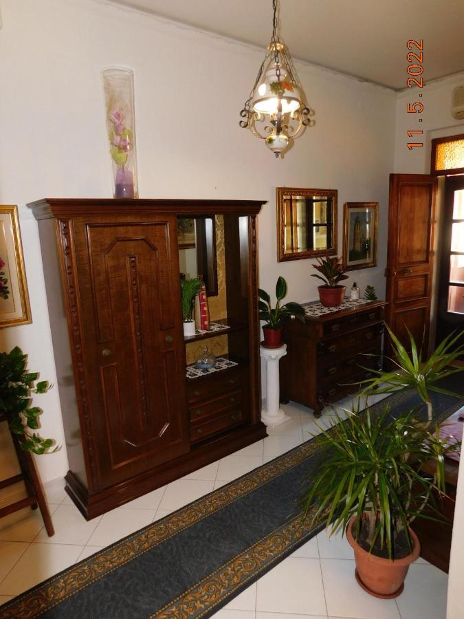 B&B Divino Cabras Exterior foto